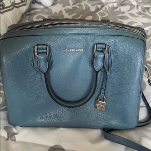 Blue Micheal Kors Matching Purse & Wallet